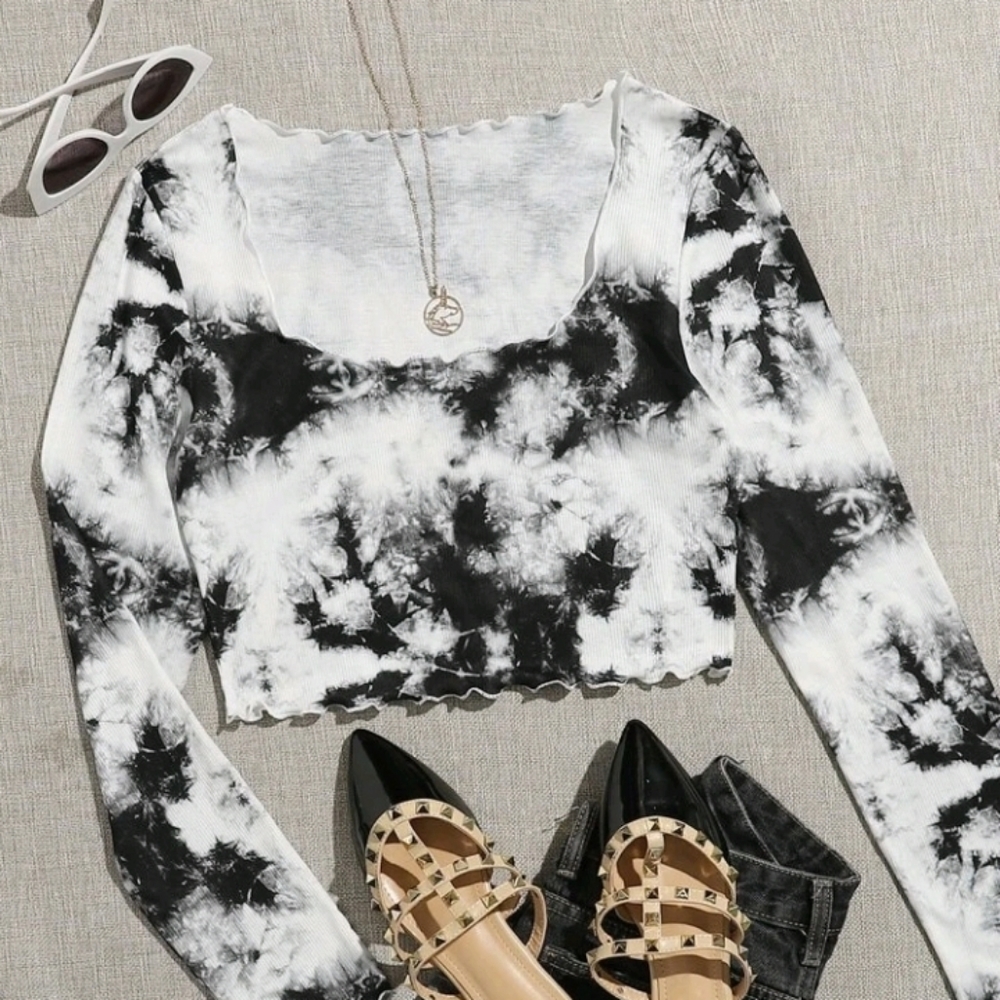 NWOT Cropped Scoop Neck Tie Dye Top